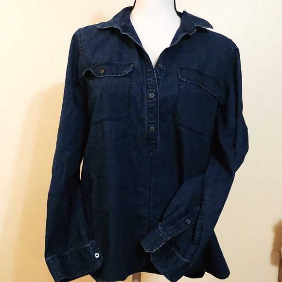 J. Crew Tops - •J crew• boy fit half Button down.